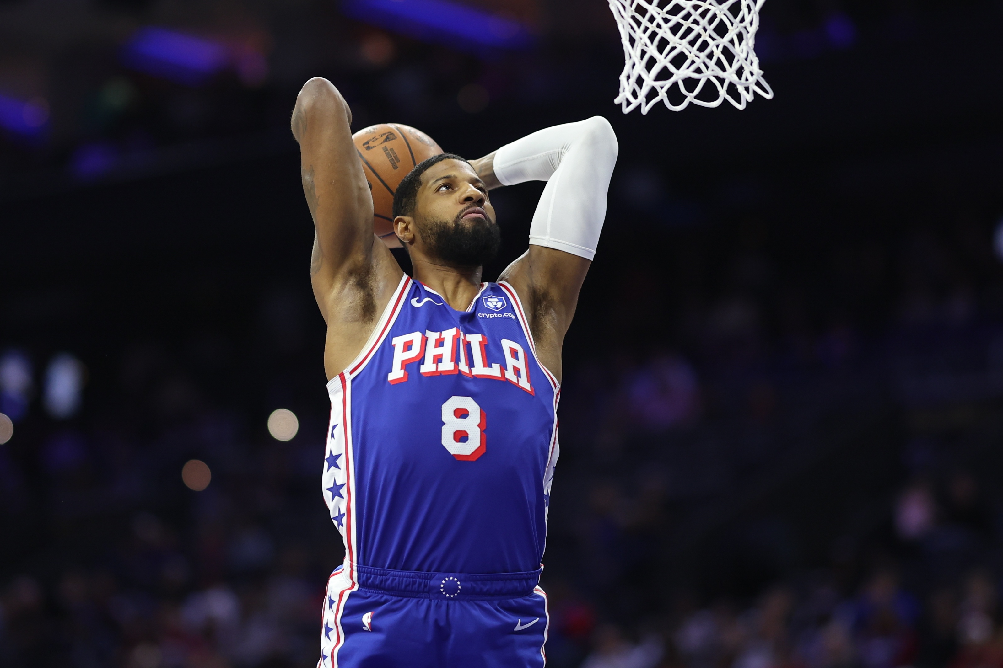 每年都有异常的76人平静得有些反常 乔治的禁赛打破了这一局面