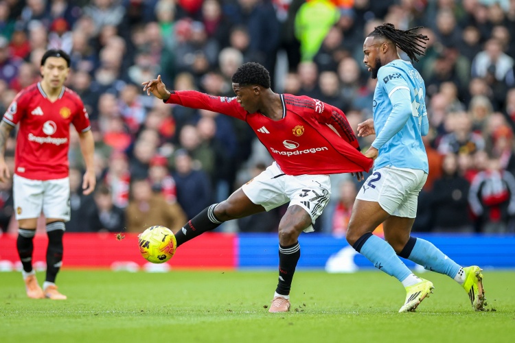 世界杯官方直播app下载手机版-邮报：梅努续约谈判拖延很长时间，他在曼联的长期未来依然存疑