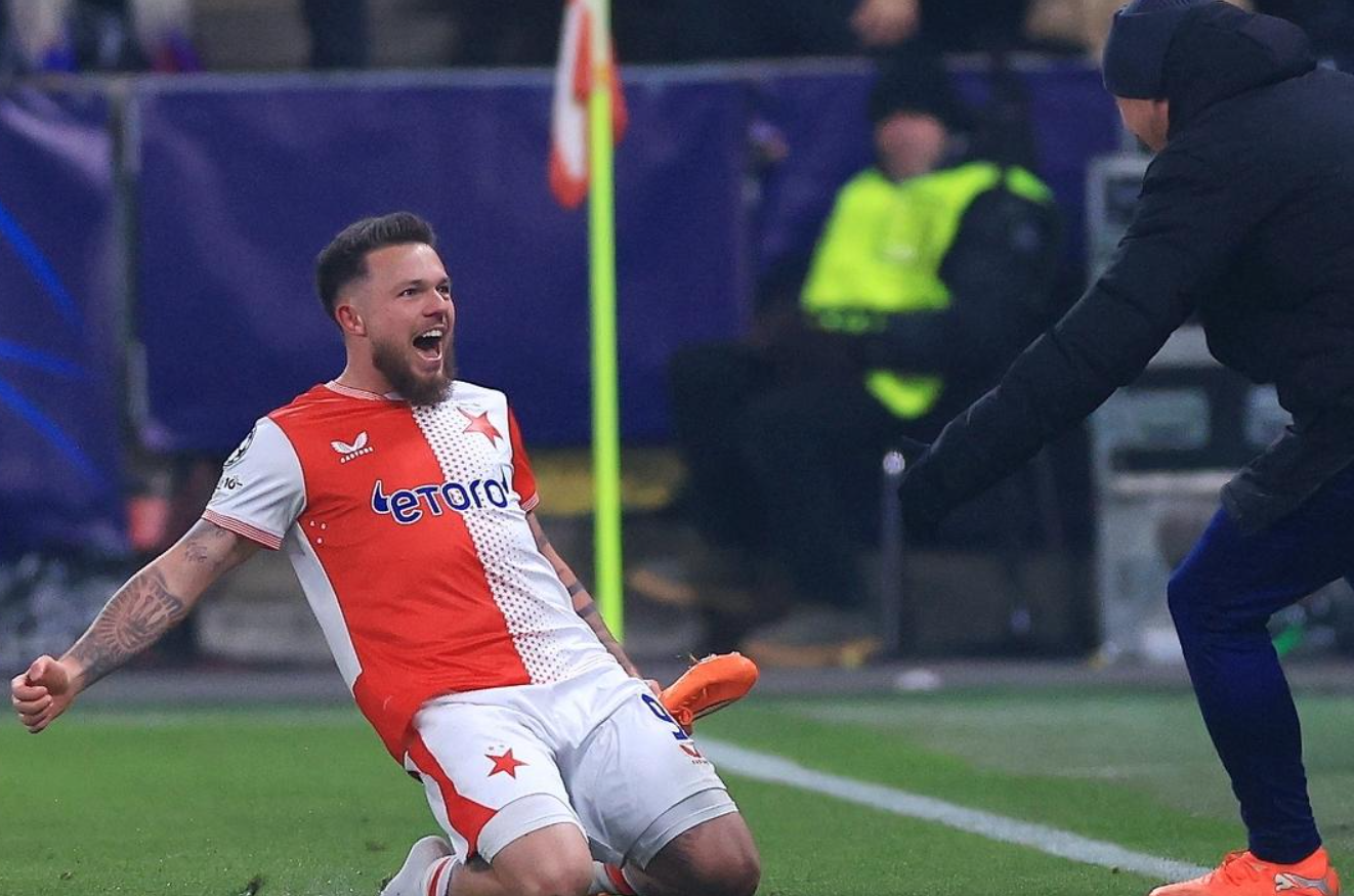 世界杯赛事平台安装-0-1到4-2！巴萨客场逆袭：13场12胜，22岁天才6场欧冠造7球