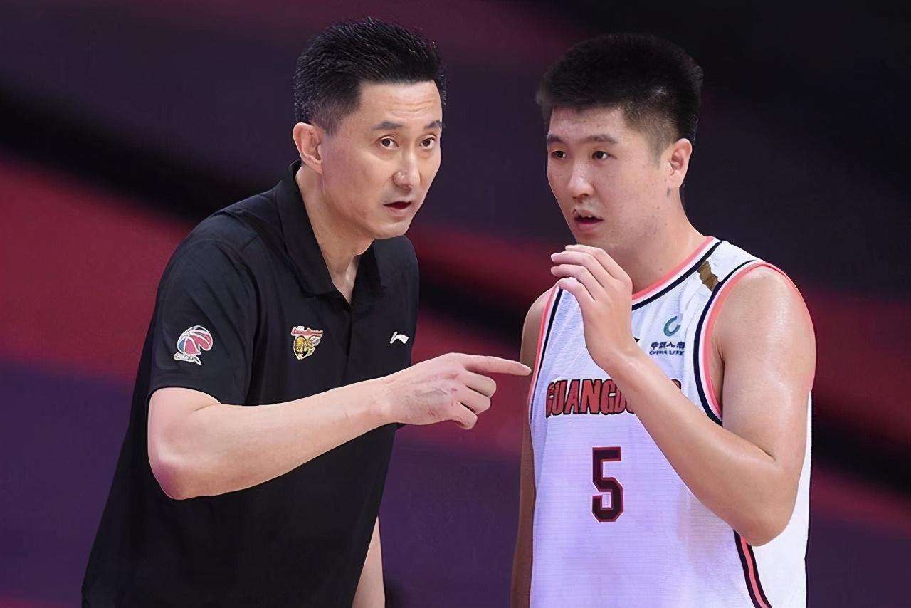 世界杯赛事平台安装-杜锋爱徒加盟NBL，新疆后卫伤势接近郭艾伦，杨舒予成女篮队长