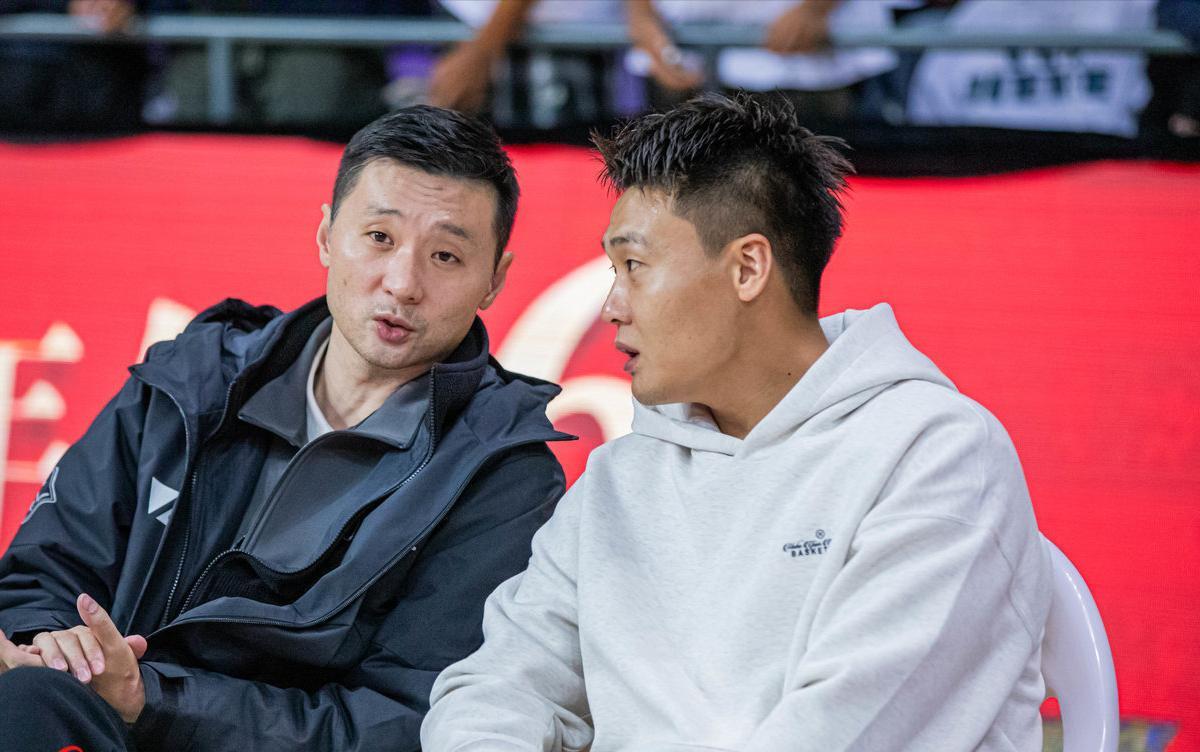 世界杯赛事平台安装-杜锋爱徒加盟NBL，新疆后卫伤势接近郭艾伦，杨舒予成女篮队长