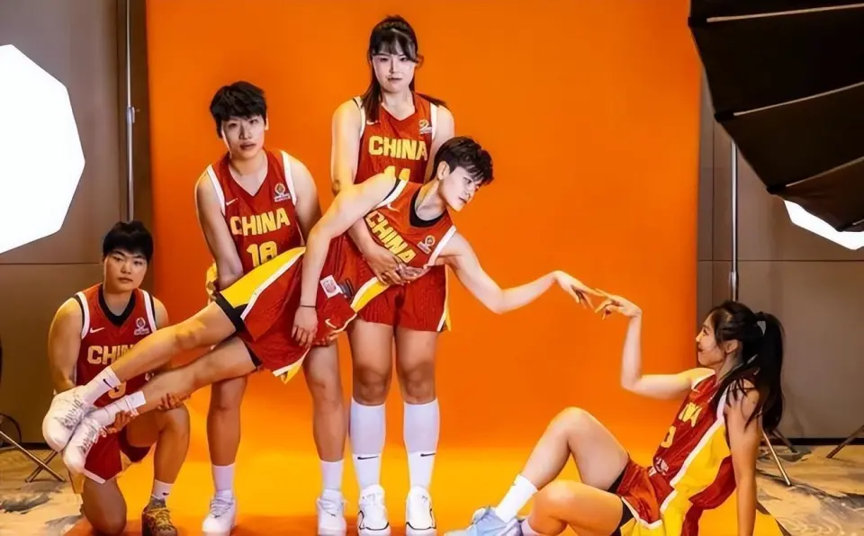 世界杯客户端升级说明-宫导任命新扛旗人！24岁出任国家队队长，球迷：还是王思雨最合适