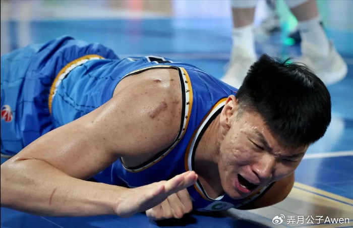 连续7场被弃用！拿600万带薪看球，球迷：中国最成功的打工人|范子铭|许利民|北京队|北京|浙江队_新浪体育_新浪新闻